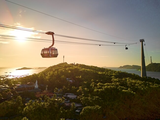 Hon Thom Cable Car is an experience chosen by Lonely Planet to illustrate tourism in Southern Vietnam