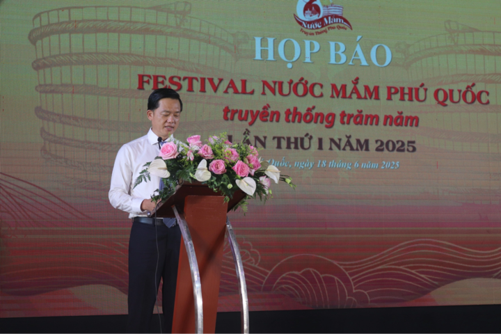 hop-bao-gioi-thieu-festival-nuoc-mam-phu-quoc-truyen-thong-tram-nam