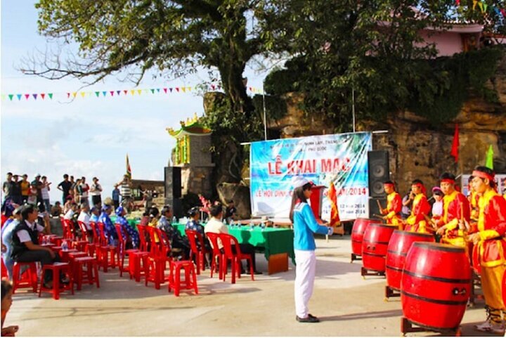 딘꺼우 축제 푸꾸옥 (Le hoi Dinh Cau Phu Quoc) 1