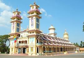 Cao Dai Temple 1