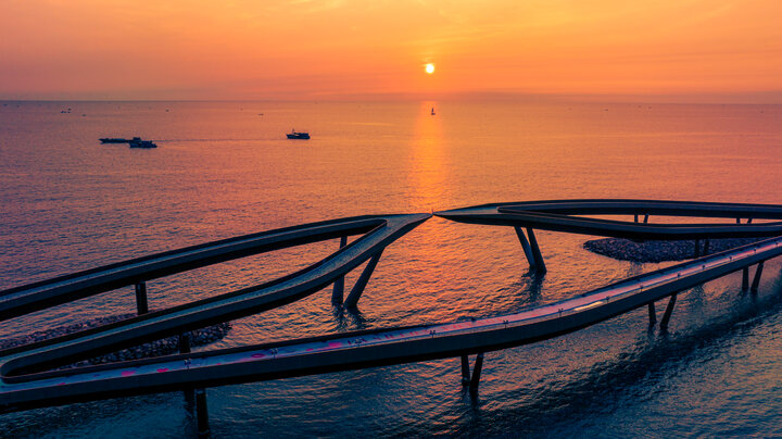 ngam-hoang-hon-tai-cau-hon