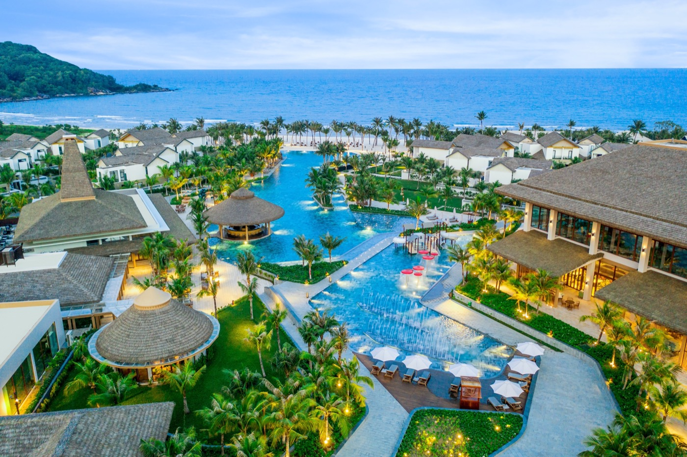 Bể bơi khổng lồ tại New World Phu Quoc Resort
