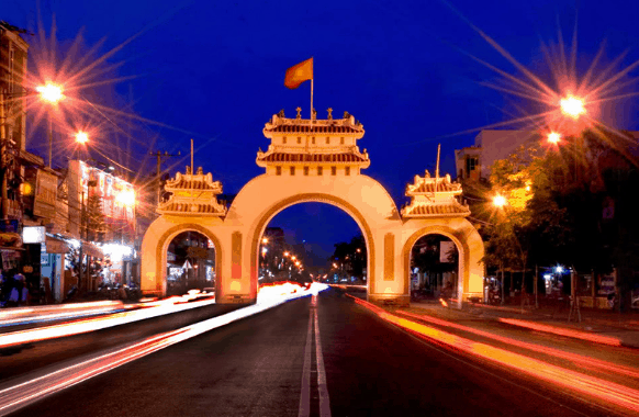 Bố cục cân đối trong thiết kế của Cổng Tam Quan Rạch Giá