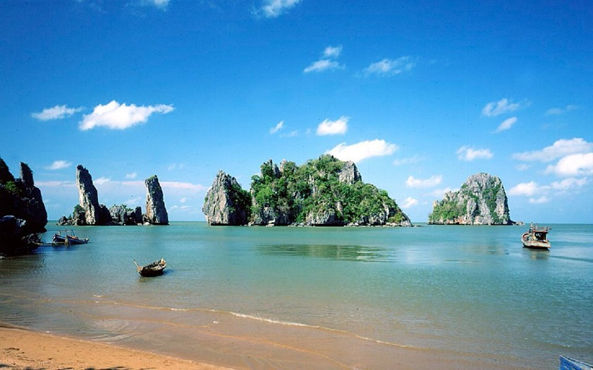 Khung cảnh thiên nhiên tuyệt đẹp tại Hòn Phụ Tử
