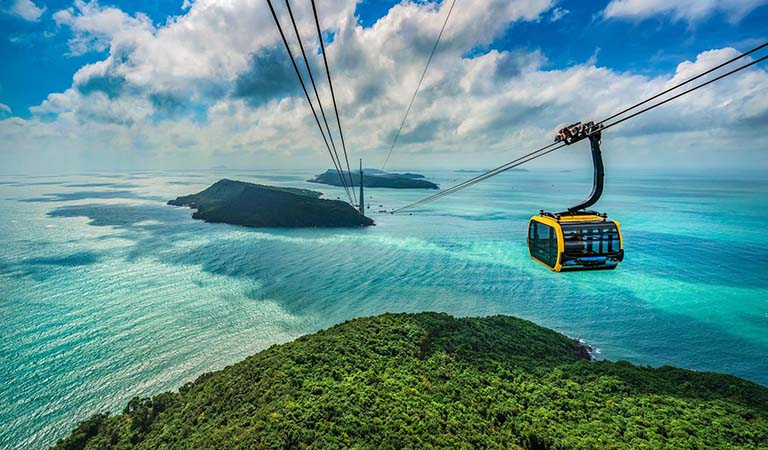 Cáp treo Hòn Thơm kết nối Sunset Town tới đảo Hòn Thơm 