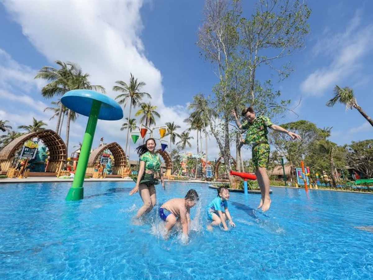Trải nghiệm công viên nước Sun World Hon Thom cùng gia đình.