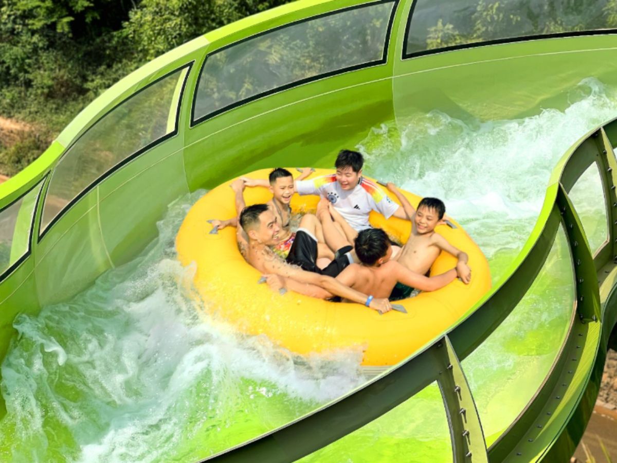 Wavy Whirl ứng dụng công nghệ PowerRAPIDS với hệ thống tạo dòng nước chủ động.