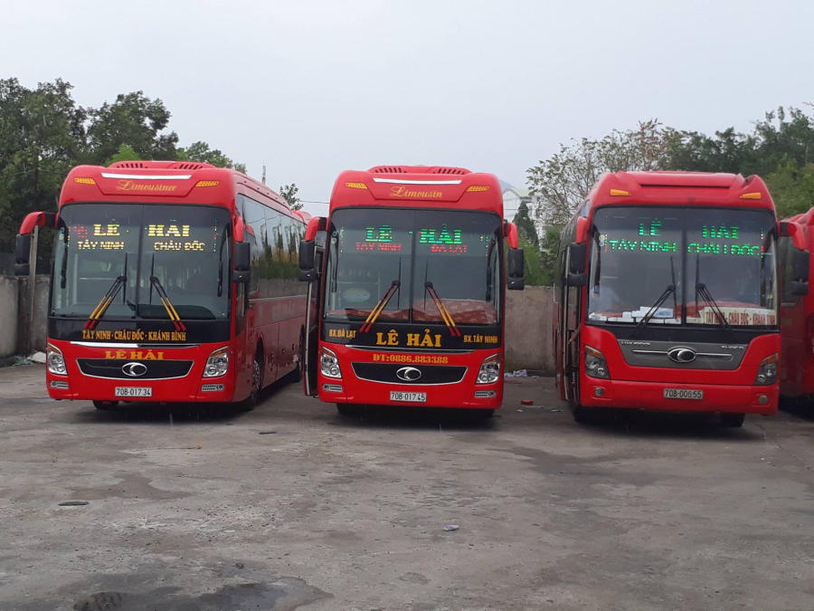 Xe khách là phương tiện di chuyển phổ biến từ TP.HCM đến Châu Đốc