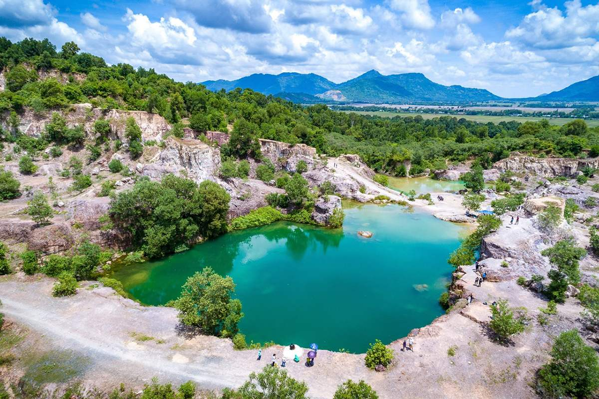 Vẻ đẹp thiên nhiên tại Hồ Tà Pạ