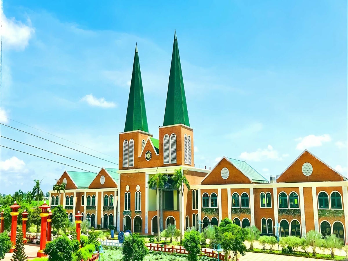 Kết nối du lịch tâm linh với trải nghiệm đương đại tạo nên sức hút mới cho Châu Đốc.