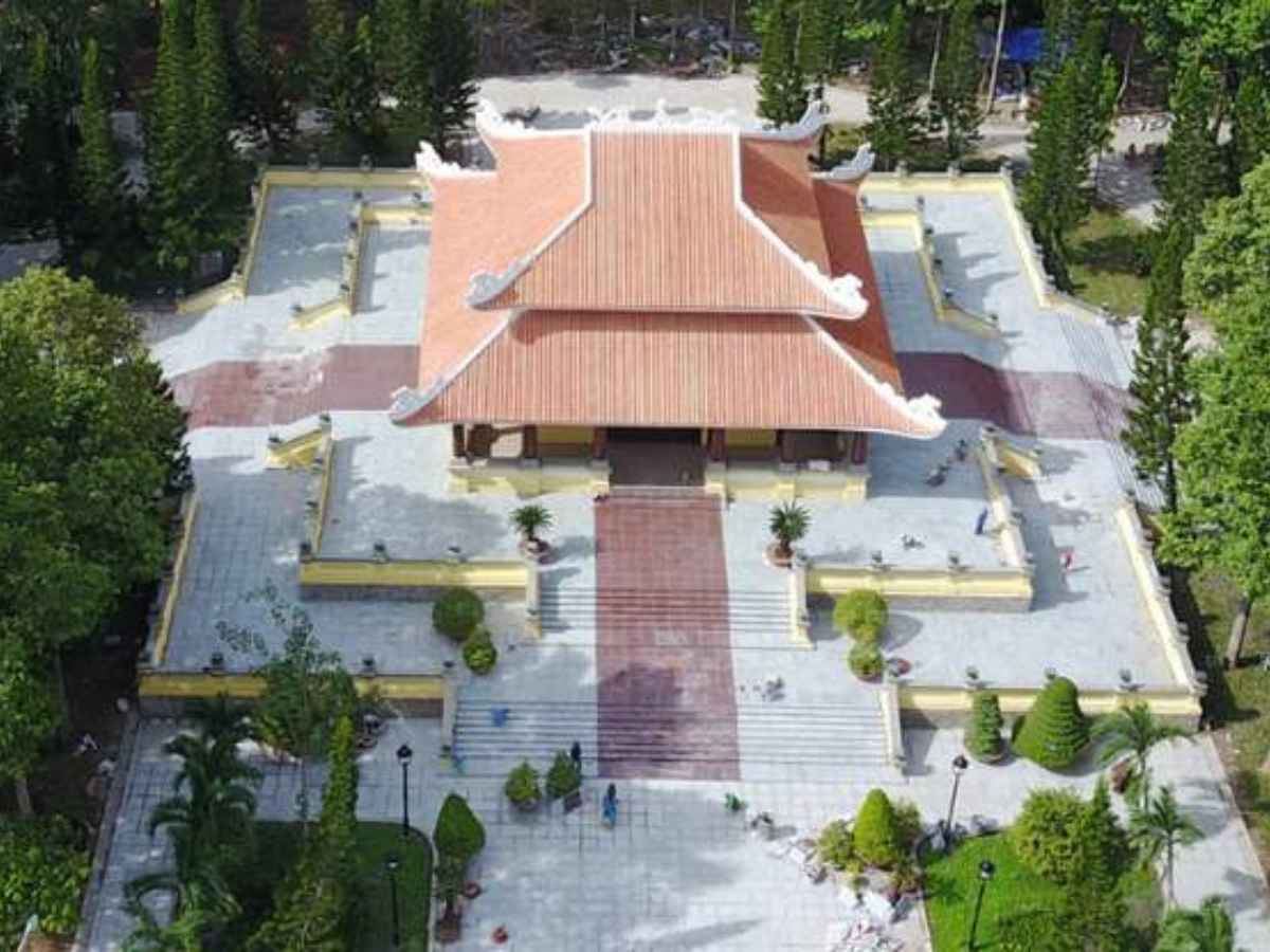 Dành nửa ngày tham quan khu lưu niệm mang lại trải nghiệm sâu lắng và trọn vẹn.