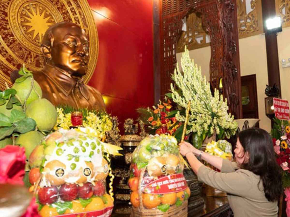 Tôn Đức Thắng tham gia tổ chức và lãnh đạo cuộc bãi công.