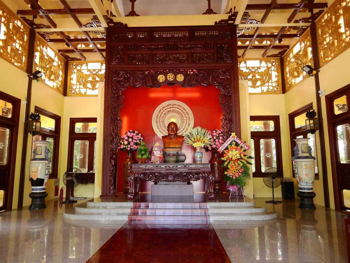 Khu lưu niệm Chủ tịch Tôn Đức Thắng tái hiện không gian ký ức lịch sử trang nghiêm.