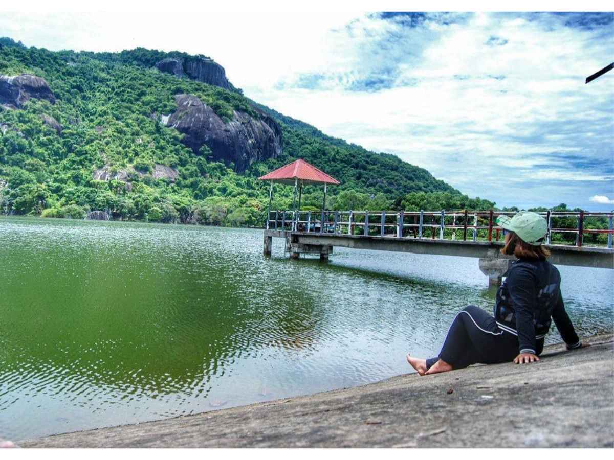 Không gian mặt nước hồ Soài So mang lại cảm giác thư giãn và kết nối với thiên nhiên