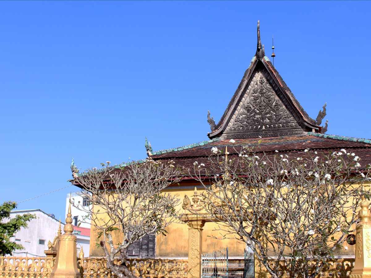 Nhịp sinh hoạt tại chùa diễn ra đều đặn, gắn liền đời sống tâm linh cộng đồng.