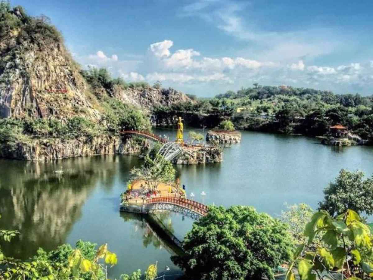 Không gian Thoại Sơn hình thành từ sự đan xen giữa núi đá An Giang, mặt nước và đồng bằng mở rộng.
