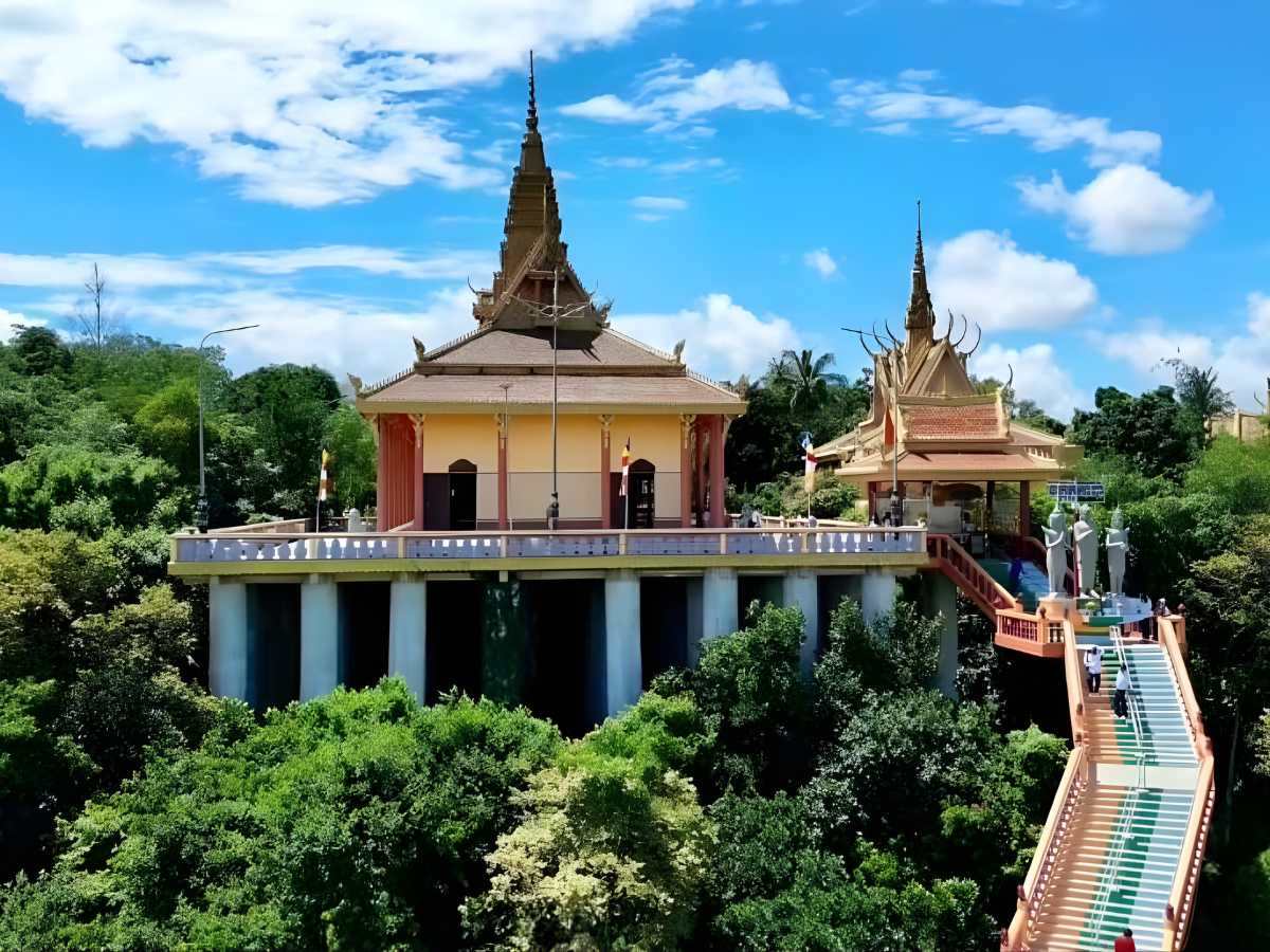 Vào thời điểm khác nhau trong ngày, tạo trải nghiệm tham quan khác nhau.