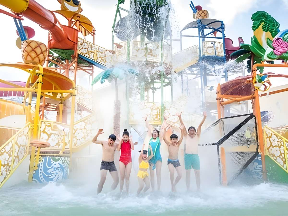 Từ Mango Bay Resort, du khách dễ dàng kết hợp nghỉ dưỡng và khám phá Sun World Hon Thom.