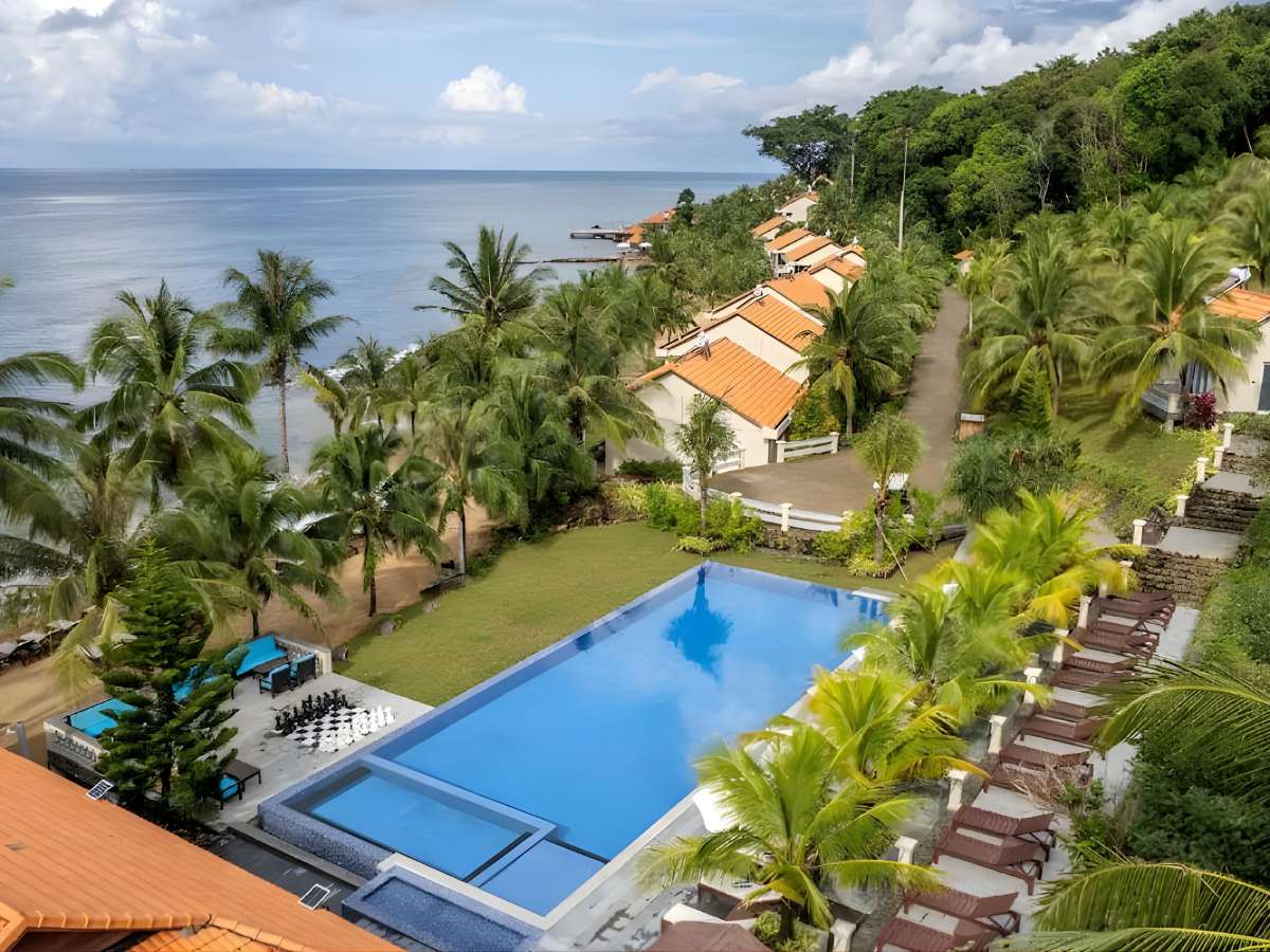 Không gian Sea Sense Resort Phú Quốc mở rộng tầm nhìn biển xanh yên tĩnh tại An Giang.