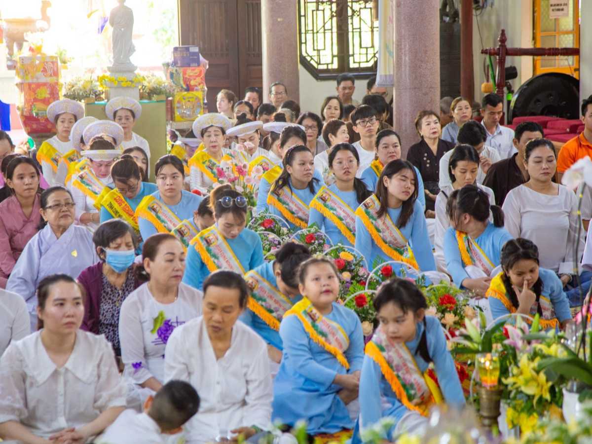 Nghi lễ Phật giáo tại Chùa Tam Bảo phản ánh đời sống tâm linh gắn kết cộng đồng.