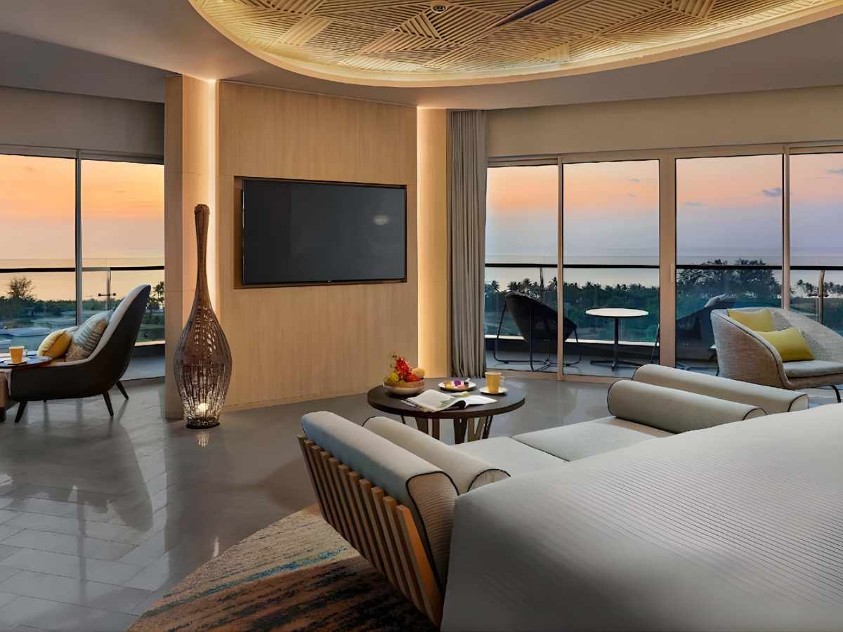 Phòng Deluxe và Premium tại Pullman Phú Quốc ưu tiên ánh sáng tự nhiên và tầm nhìn biển.