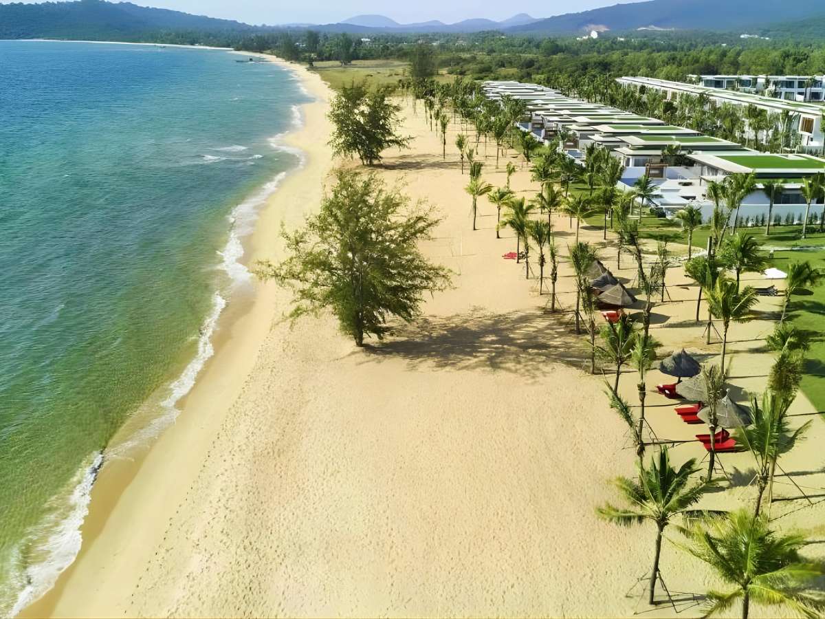 Bờ biển Ông Lang tạo lợi thế vị trí và tầm nhìn cho resort trên vị thế bản đồ du lịch tại Phú Quốc.