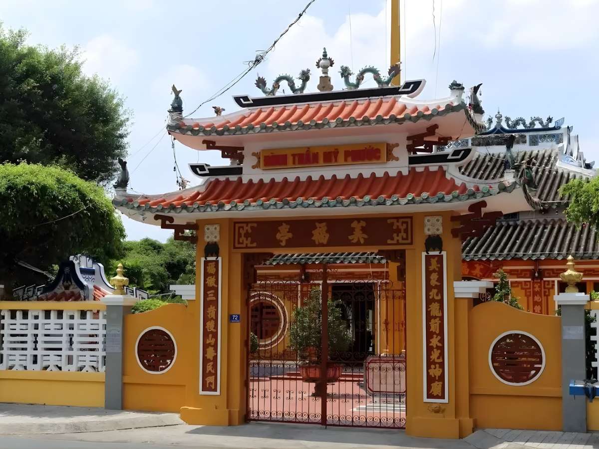 Đình Mỹ Phước giữ vai trò trung tâm sinh hoạt tín ngưỡng cộng đồng địa phương.