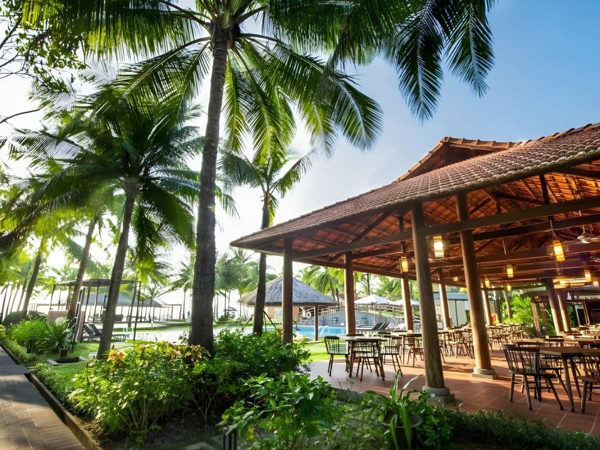 Không gian Famiana Resort & Spa Phú Quốc hài hòa giữa kiến trúc và thiên nhiên đón trọn hơi thở đại dương.