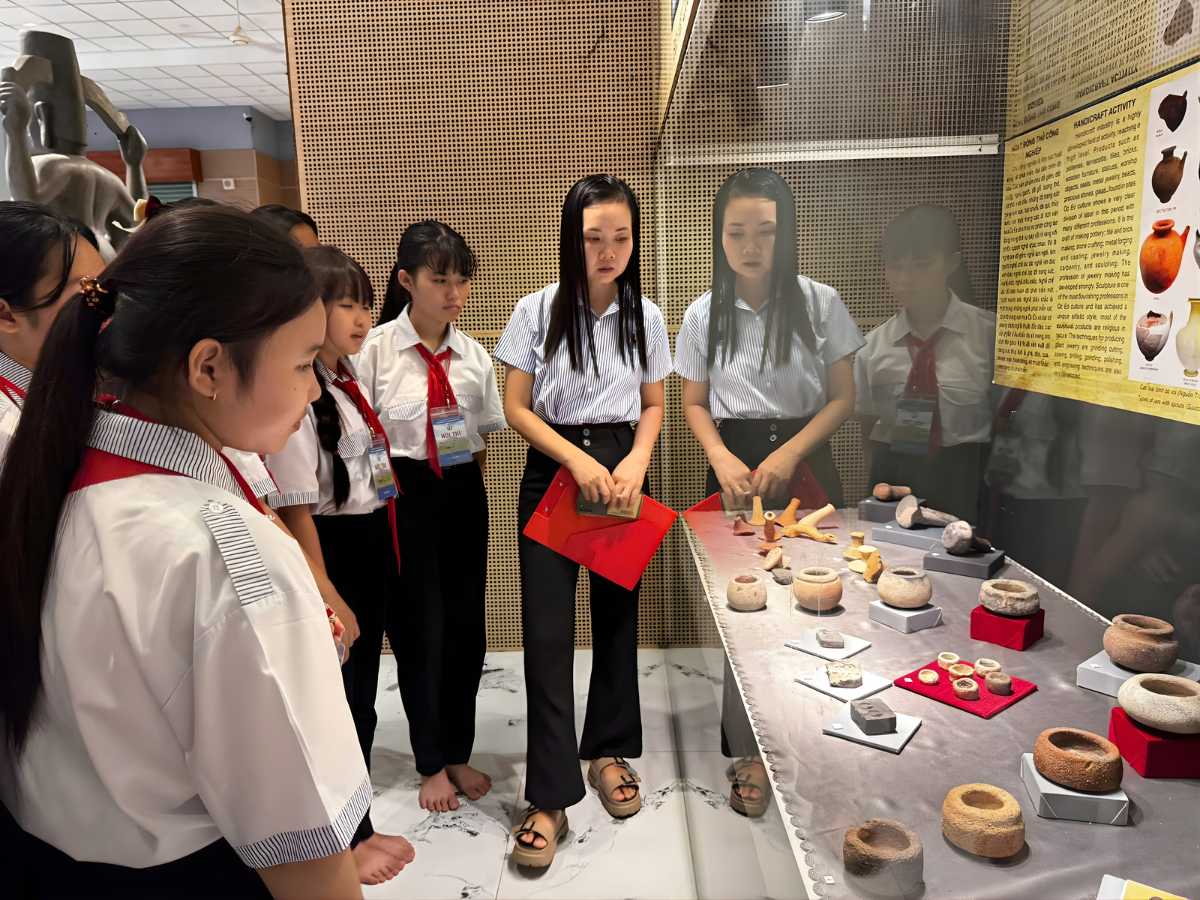 Hoạt động tham quan bảo tồn và lan tỏa giá trị văn hóa Óc Eo.