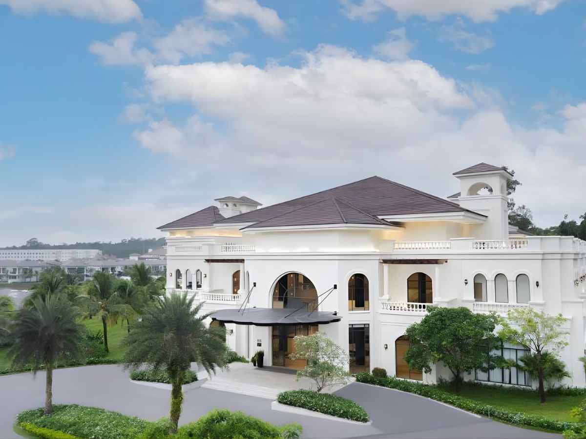 Khu villa Melia Vinpearl Phú Quốc thiết kế biệt lập, không gian rộng rãi, riêng tư.