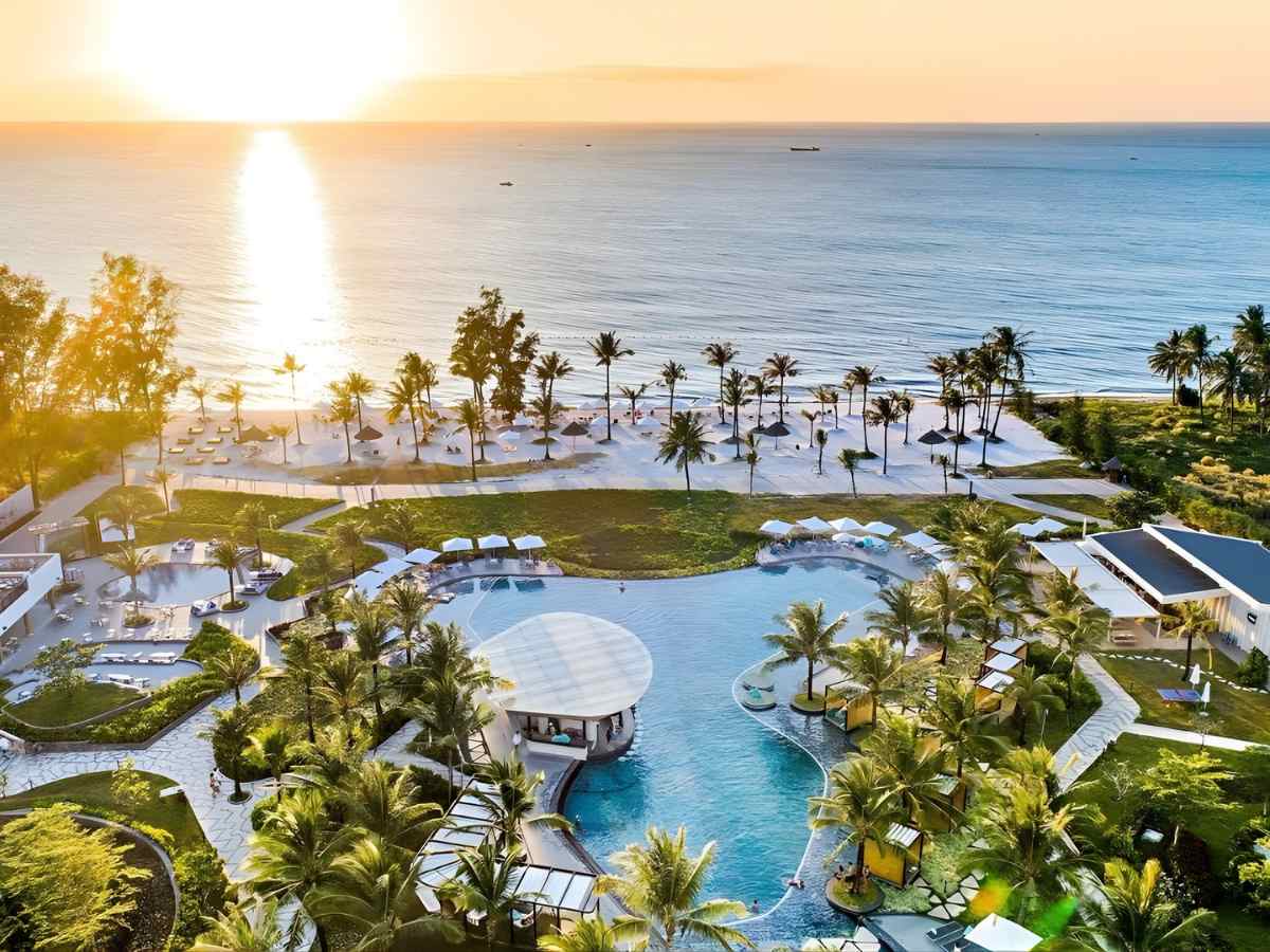 SOL by Melia Phú Quốc sở hữu vị trí ven biển Nam đảo, thuận tiện di chuyển.