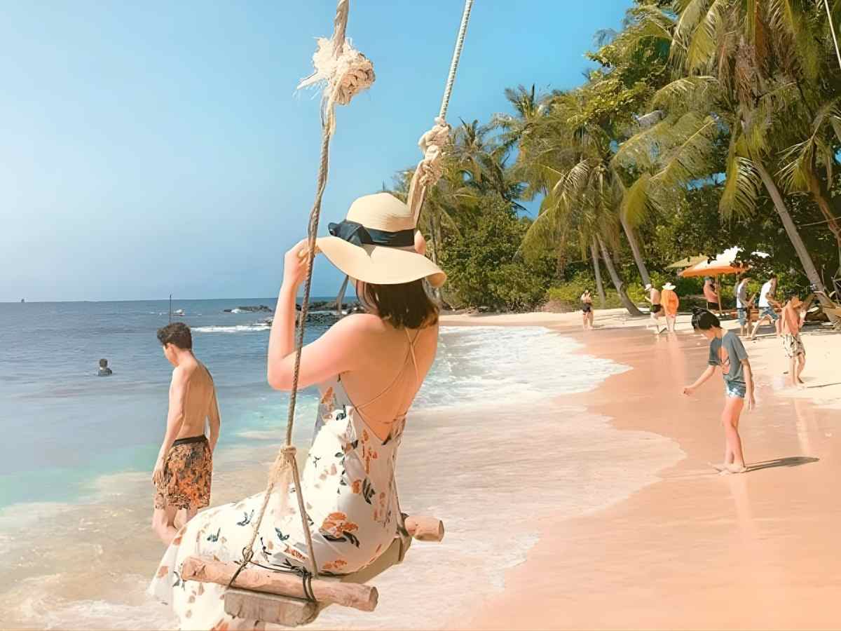 Nam đảo Phú Quốc và Sun World Hon Thom mang đến trải nghiệm biển đảo sôi động.