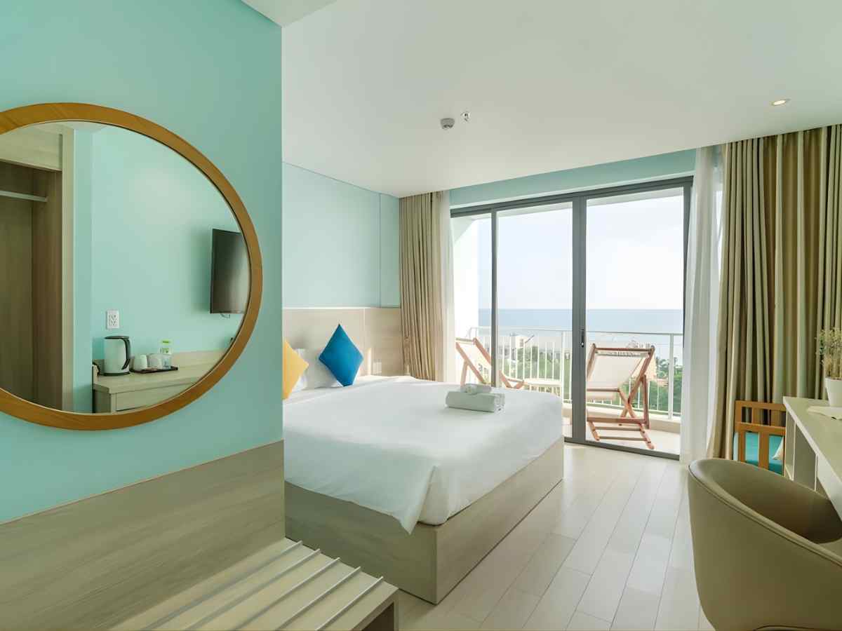 Phòng nghỉ Haya Hotel Phú Quốc thiết kế sáng sủa, tối ưu không gian lưu trú. 