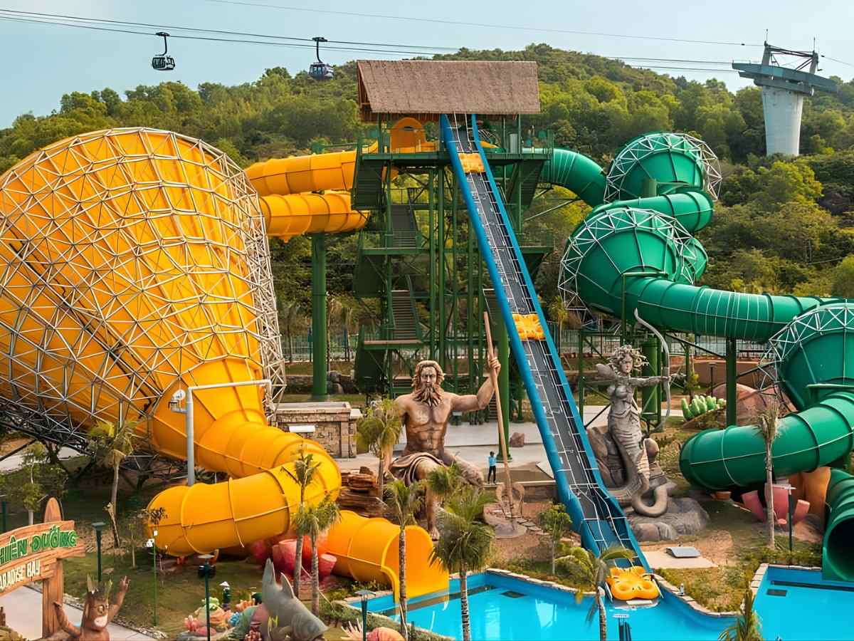 Sun World Hon Thom mang đến trải nghiệm vui chơi sôi động gần Palm Bay Resort.