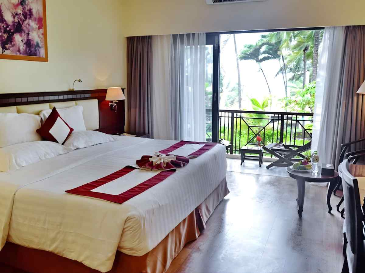 Phòng nghỉ Saigon Phú Quốc Resort & Spa thiết kế ấm cúng, hướng vườn và biển. 