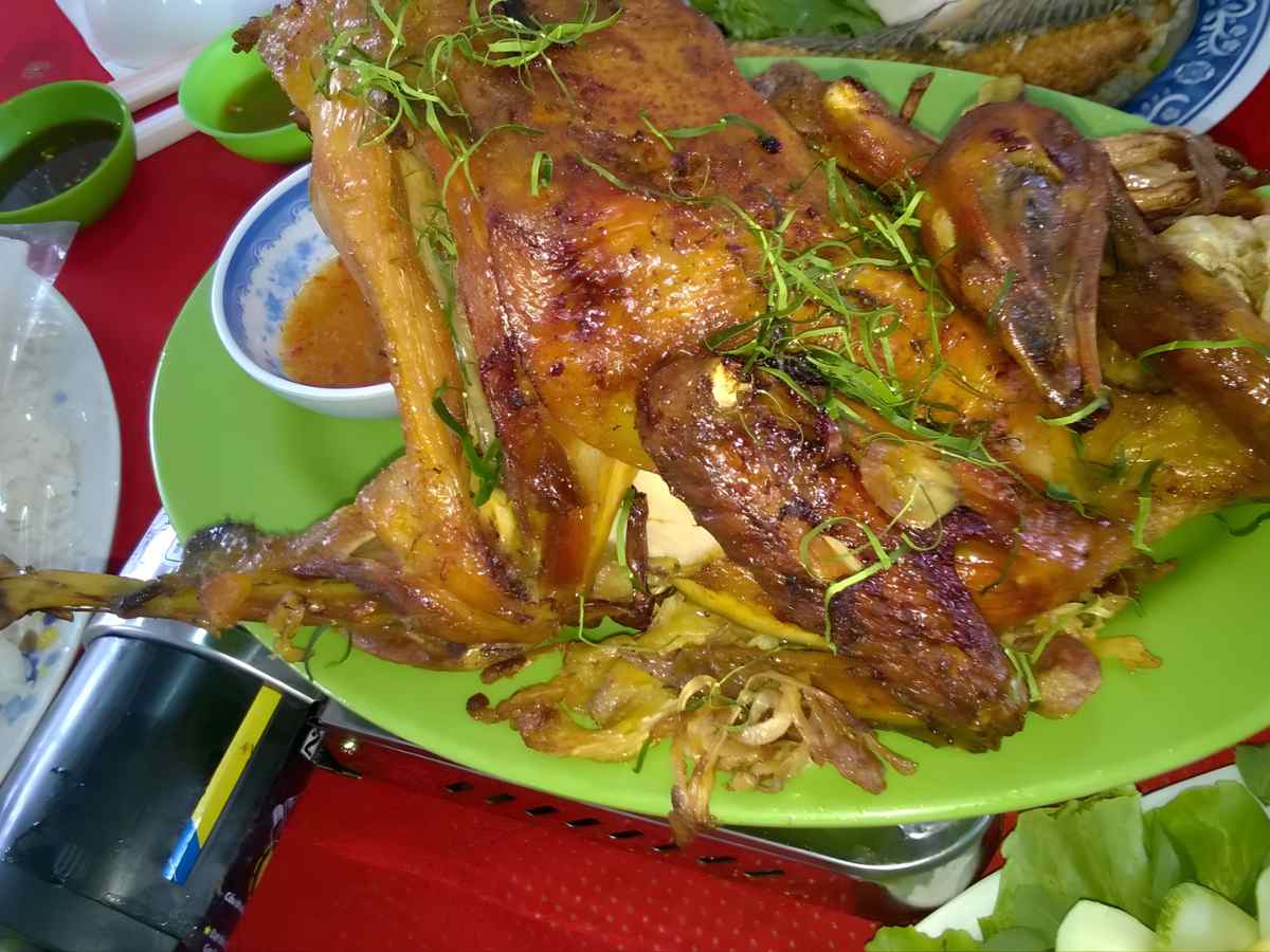Hương vị truyền thống dịch chuyển thành trải nghiệm ẩm thực trong du lịch hiện đại.