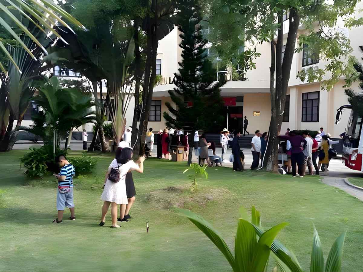 Từ Cuu Long Phu Quoc Hotel dễ dàng kết nối nhịp sống Dương Đông và Nam đảo.
