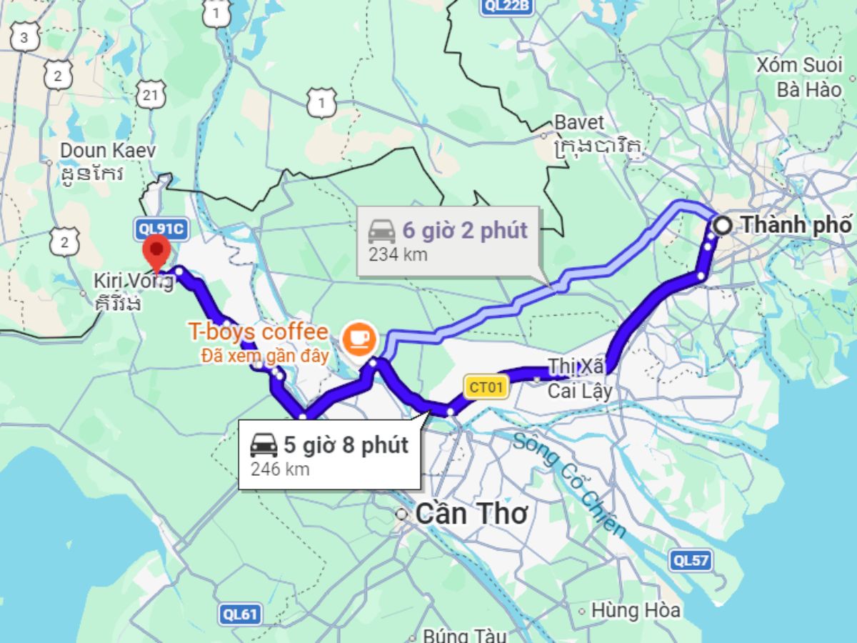Du khách đi từ TP.HCM đi làng rèn mất khoảng 6 tiếng.