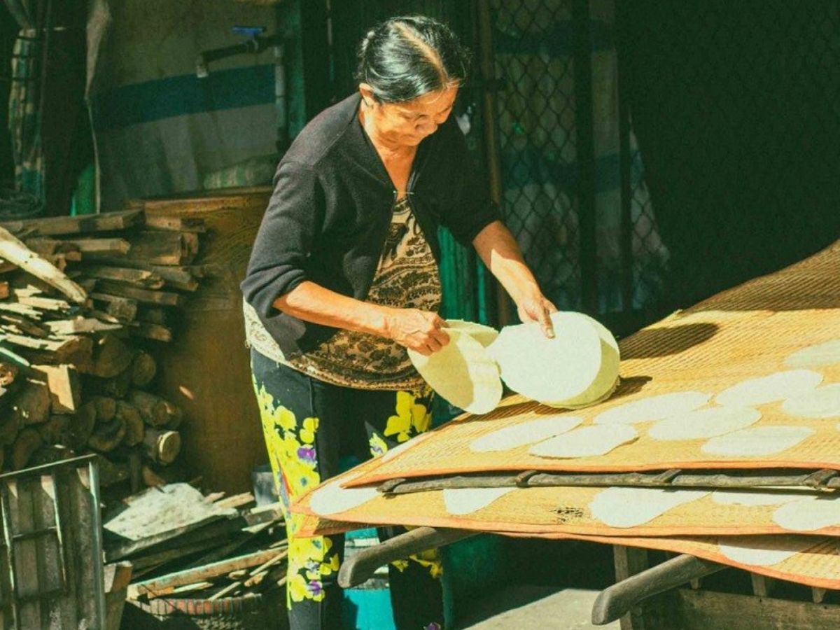 Làng nghề bánh phồng Phú Mỹ tọa lạc tại xã Phú Tân, tỉnh An Giang.