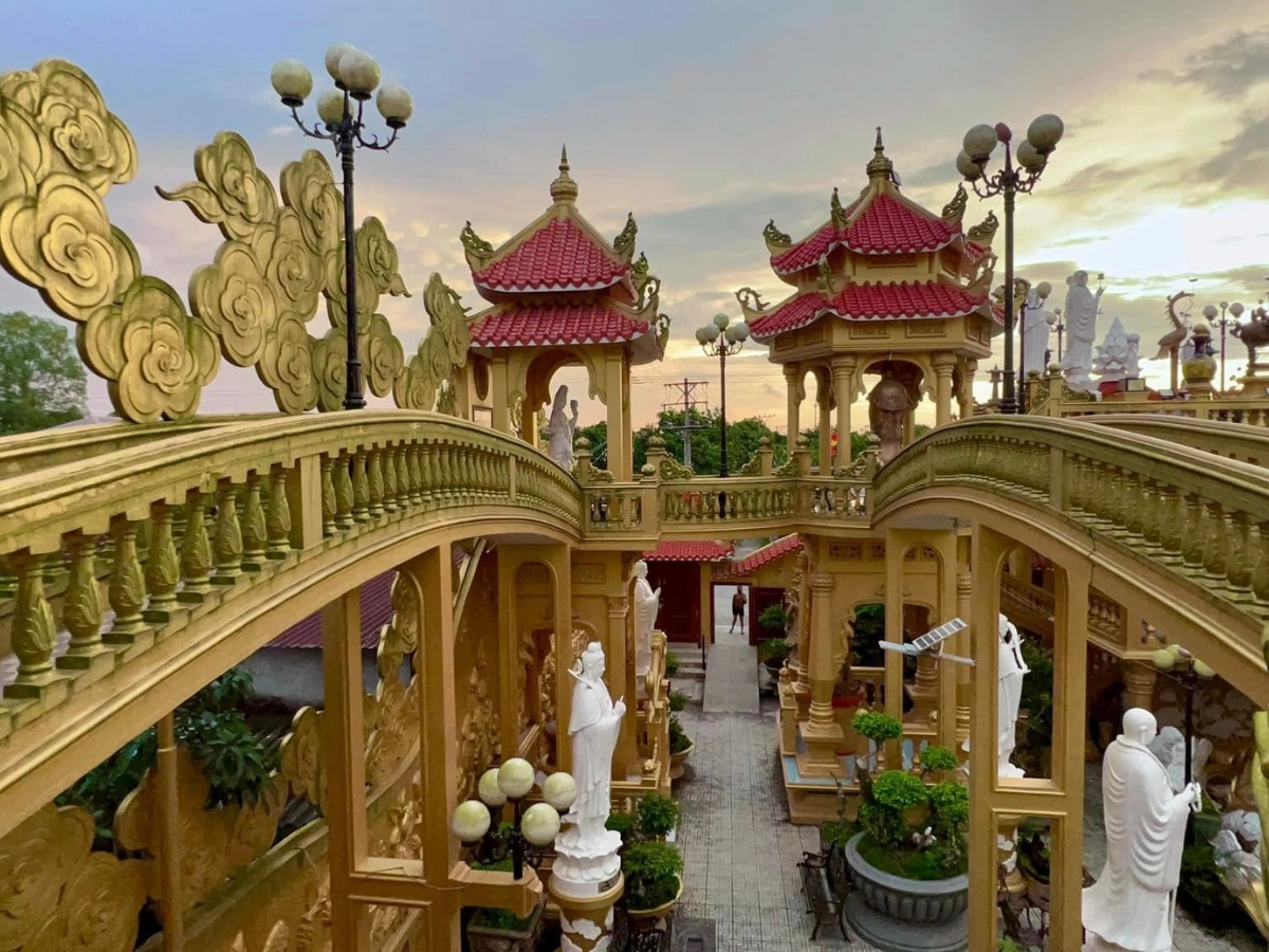 Du khách có thể tham quan, vãn cảnh và check-in tại chùa Phước Thành