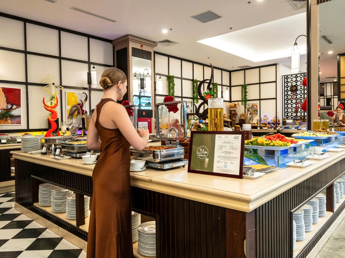 Grand World Phú Quốc quy tụ các nhà hàng phục vụ đủ món từ Á - Âu.