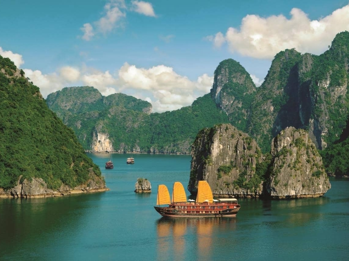 Vịnh Hạ Long - Tác phẩm nghệ thuật được thiên nhiên ban tặng