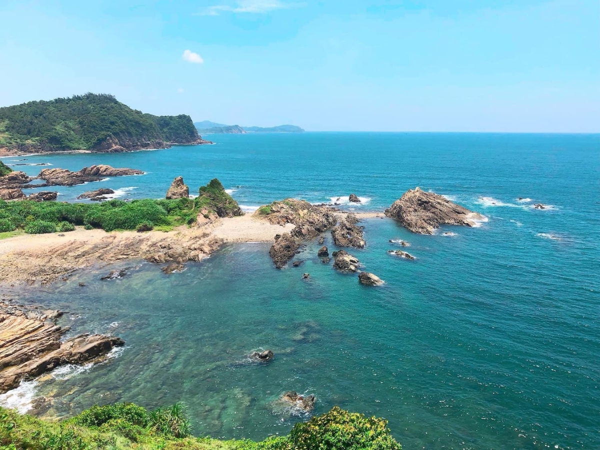 Ngây ngất với vẻ đẹp thơ mộng của đảo Cô Tô ở Hạ Long.