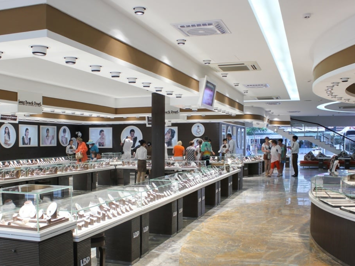Hệ thống showroom của Long Beach Pearl tập trung tại phường Dương Đông, rất thuận tiện di chuyển.