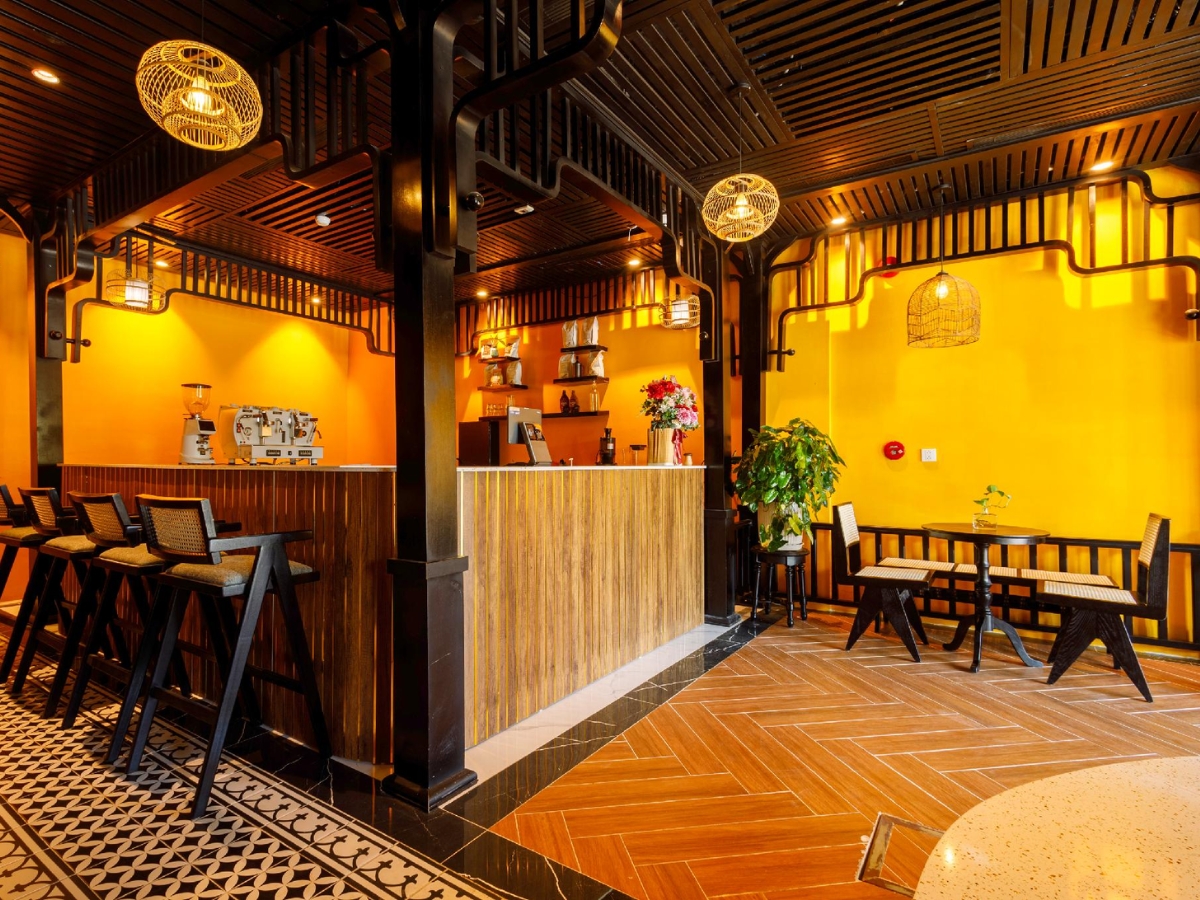 Không gian cafe tại De Stefano Coffee and Hotel.