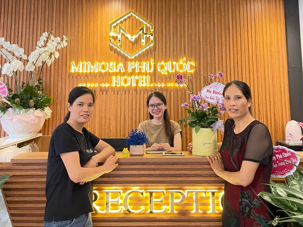 Đội ngũ nhân viên sẵn sàng hỗ trợ du khách 24/24.