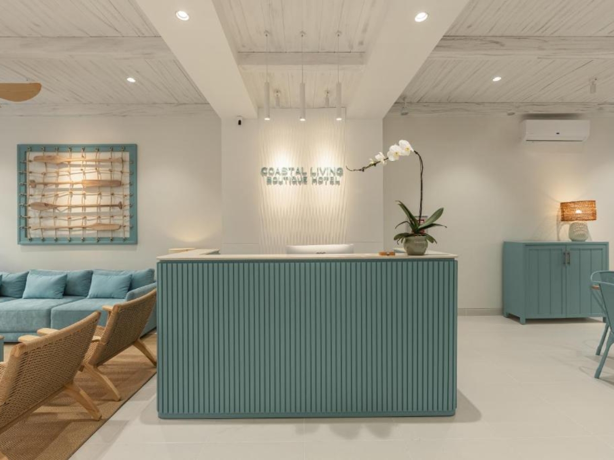 Coastal Living Hotel Phu Quoc được thiết kế với tông màu nhẹ nhàng, trang nhã.