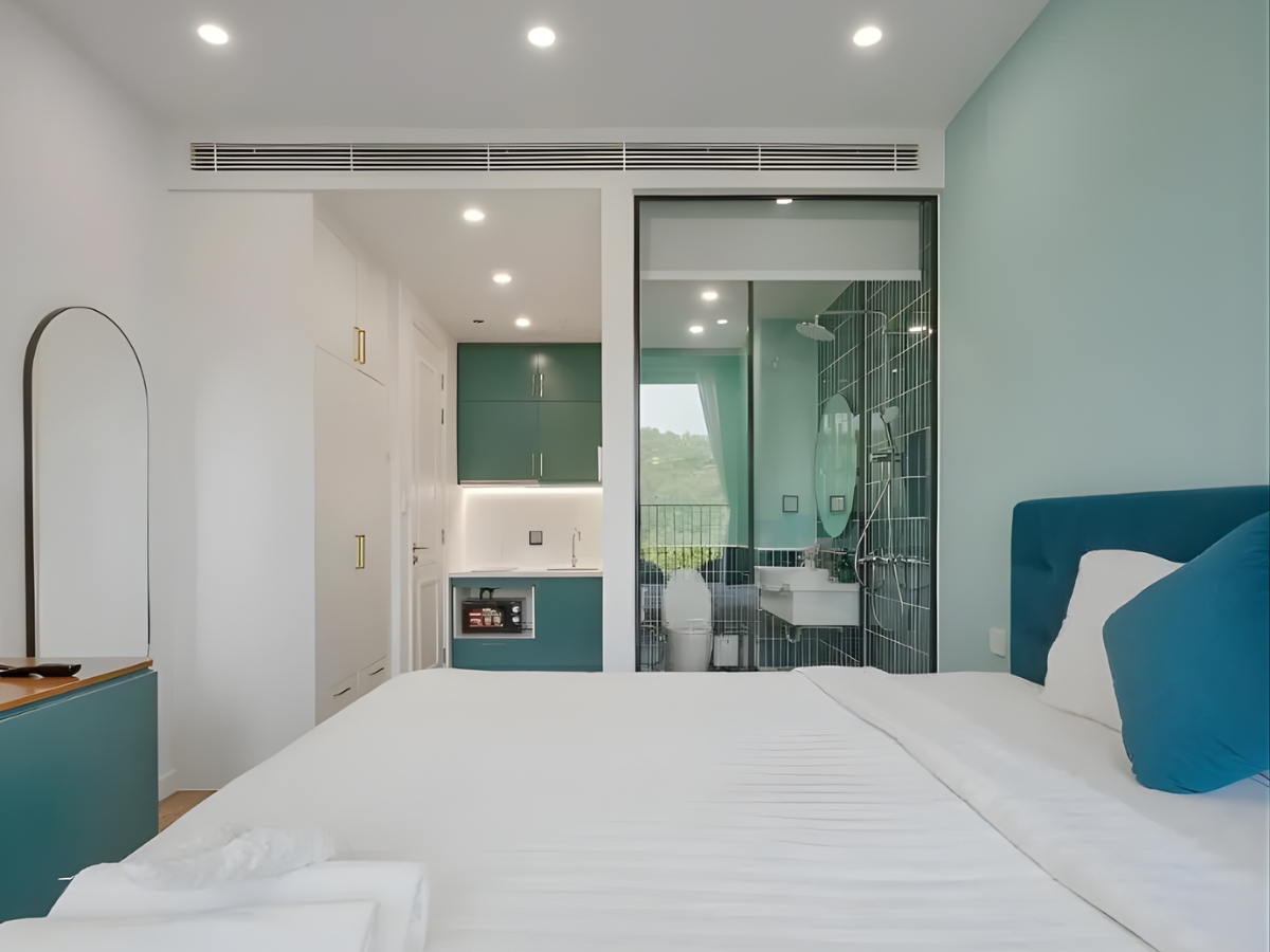 Căn hộ studio với tầm nhìn ra núi.