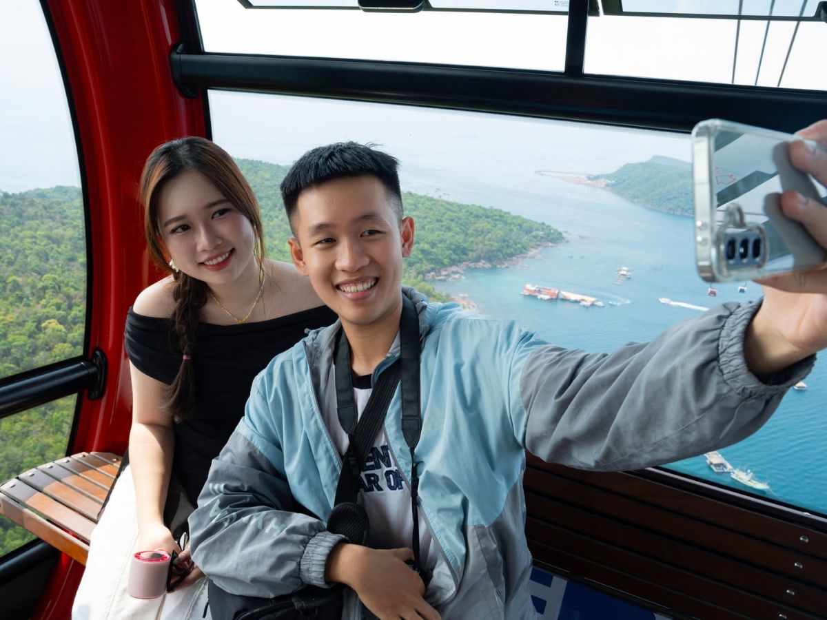 Trải nghiệm cáp treo vượt biển mang đến cơ hội chiêm ngưỡng toàn cảnh quần đảo An Thới từ trên cao. (Nguồn: Sưu tầm)