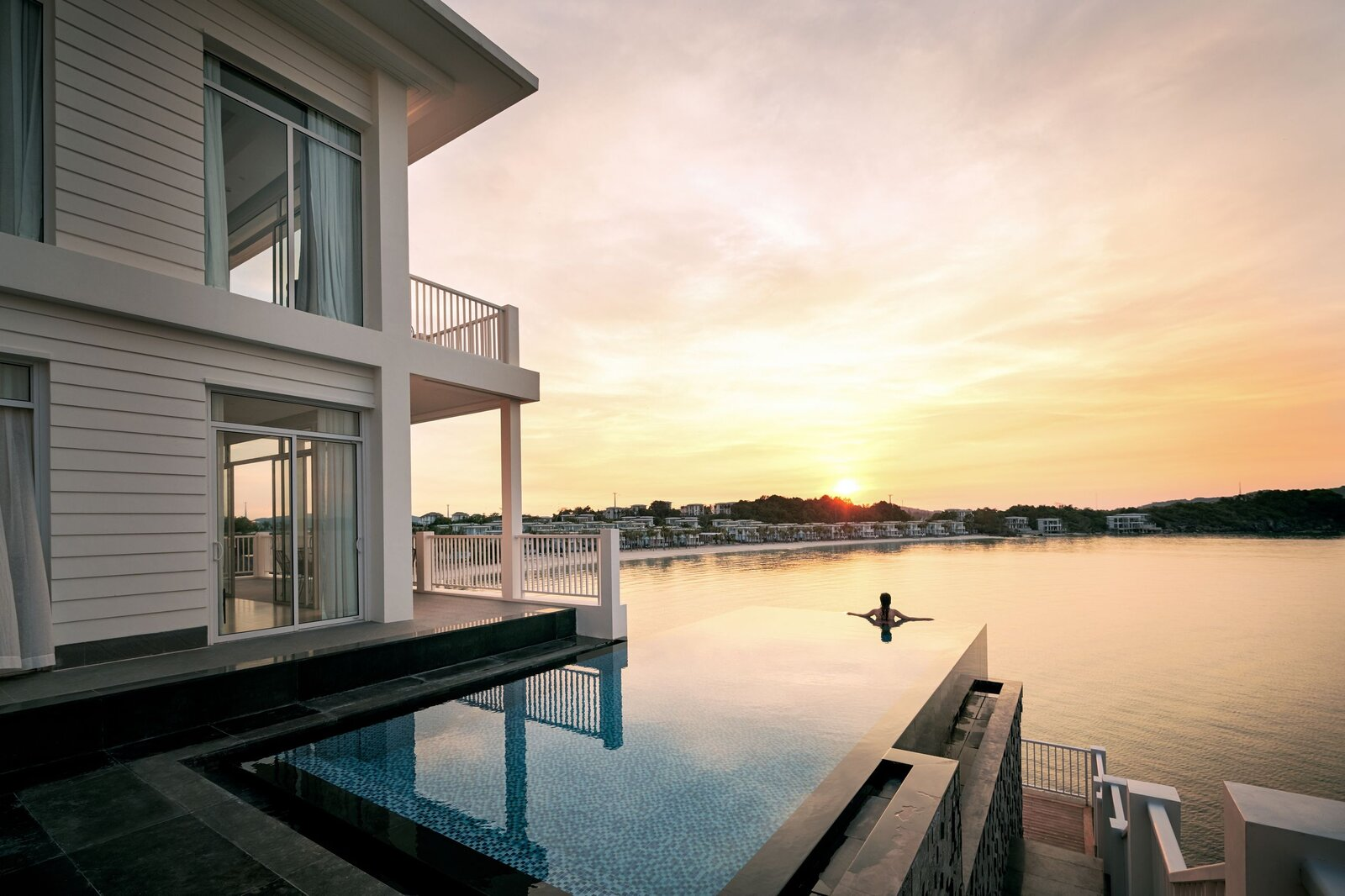 Toàn cảnh hai mặt biển tại Premier Village Phu Quoc Resort.